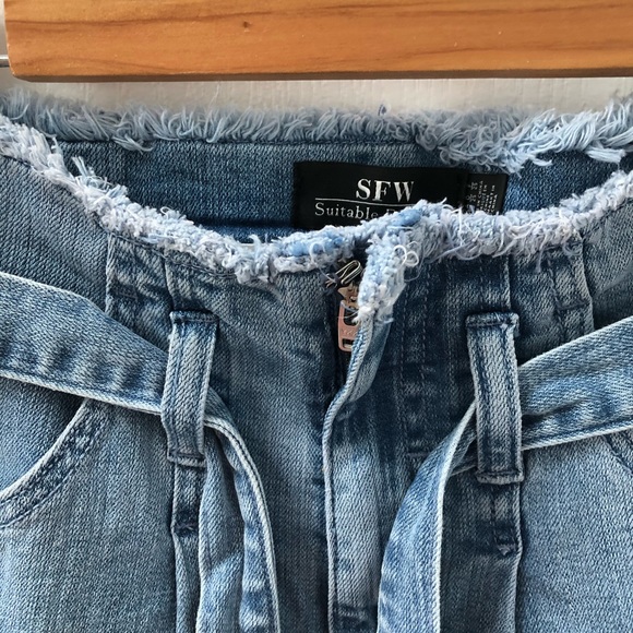 Wide Leg Tie Waist Jeans - Picture 2 of 5